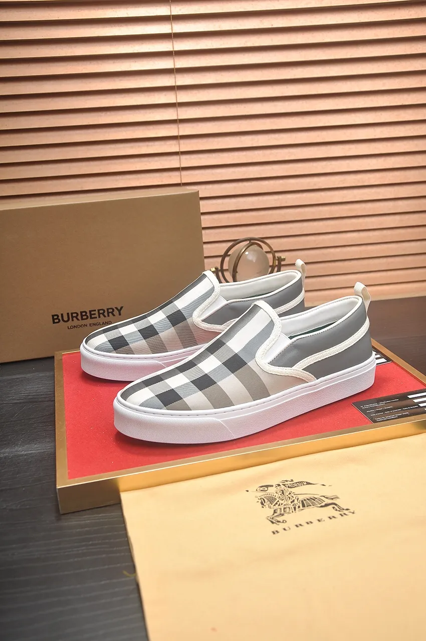 Men's shoes 💰400💶【Burberry】Classic low-top sneakers｜Imported cowhide with classic plaid fabric｜Sheepskin lining｜Original outsole｜Fine workmanship and comfortable to wear Size: 38-44 (customized at 45)